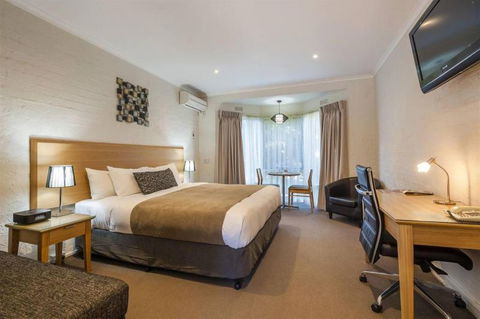 COMFORT INN COACH AND BUSHMANS - Accommodation Brisbane 1