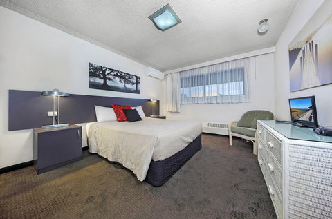 Belconnen Way Motel And Serviced Apartments - Accommodation Brisbane 1