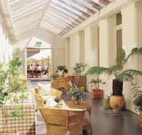 AnsoniA on Lydiard - Accommodation Brisbane