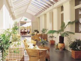 AnsoniA On Lydiard - Accommodation Brisbane 0