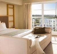 Quality Suites Deep Blue - Accommodation Brisbane
