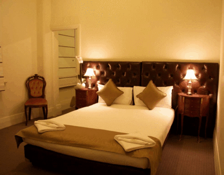 Ambassadors Hotel - thumb 3