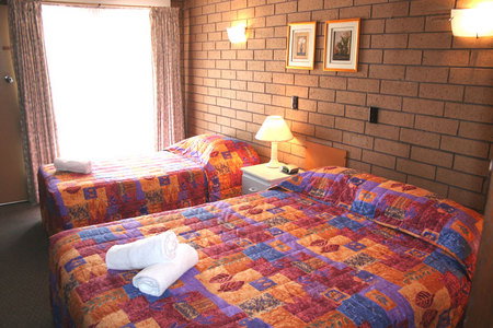 Rippleside Park Motor Inn - Accommodation Brisbane 1