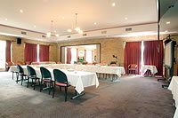 Clan Lakeside Lodge - Accommodation Brisbane 4
