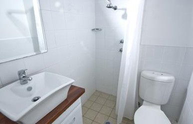 City Crown Lodge - Accommodation Brisbane 4