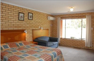 Golfers Lodge Motel - Accommodation Brisbane 2