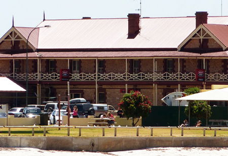 Tumby Bay Hotel And Seafront Apartments - Accommodation Brisbane 2