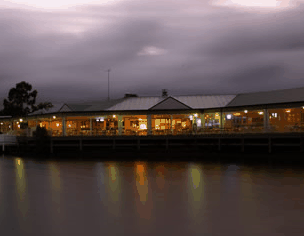 Waterfront Hotel - Accommodation Brisbane