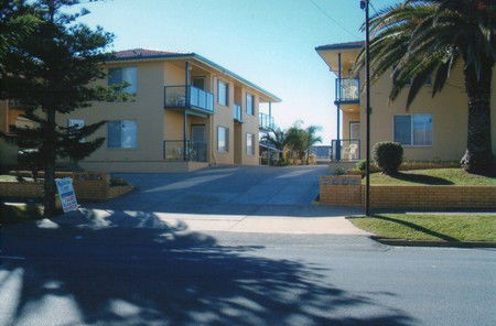 AA Madalena Court Holiday Apartments - Accommodation Brisbane 0