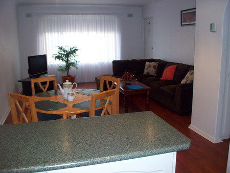 AA Madalena Court Holiday Apartments - Accommodation Brisbane 2