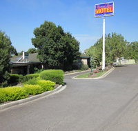 Farnham Court Motel - Accommodation Brisbane