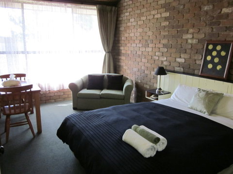 Farnham Court Motel - Accommodation Brisbane 2