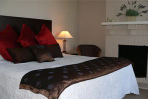 Aaron Lee Waterfront Apartments - Accommodation Brisbane 0