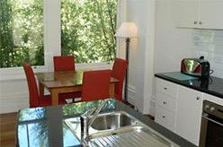 Aaron Lee Waterfront Apartments - Accommodation Brisbane 1
