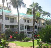 Camargue Beachfront Apartments - Accommodation Brisbane