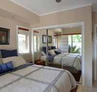 Hastings Cove Holiday Apartments - Accommodation Brisbane