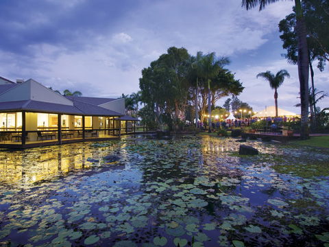 Oaks Oasis - Accommodation Brisbane 1