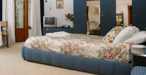 Chalet Swisse Spa Retreat - Accommodation Brisbane 1