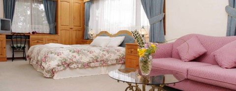 Chalet Swisse Spa Retreat - Accommodation Brisbane 5