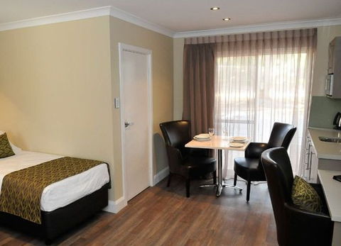 Bentley Motel - Accommodation Brisbane 3