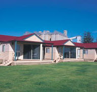 The Mac's Beachfront Villas - Accommodation Brisbane