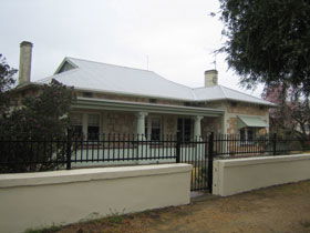 Naracoorte Cottages - MacDonnell House - Accommodation Brisbane 0