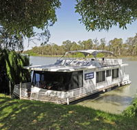 Moving Waters Self Contained Moored Houseboat - Accommodation Brisbane