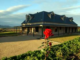 Abbotsford Country House - Accommodation Brisbane 0