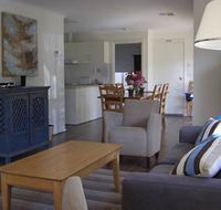 Saltaire Yellow - Accommodation Brisbane