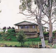Mundic Grove Cottage - Accommodation Brisbane