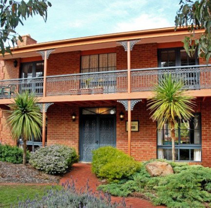 Lakeside Getaway - Accommodation Brisbane 1