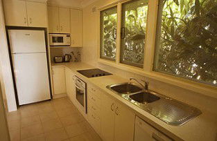 Ava Holiday Beach House - Accommodation Brisbane 1