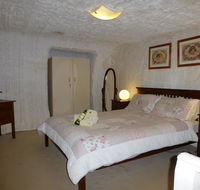 Underground Bed and Breakfast - Accommodation Brisbane