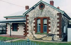 Naracoorte Cottages - Smith Street Villa - Accommodation Brisbane 4