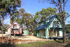 Four Seasons Holiday Cottages - Accommodation Brisbane 0