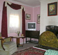Hollyhock Cottage - Accommodation Brisbane
