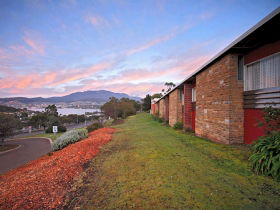 Montagu Bay TAS Accommodation Brisbane