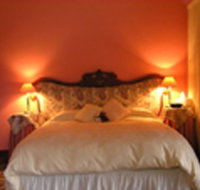 Cow 'n' Calf Art Gallery Unit - Accommodation Brisbane