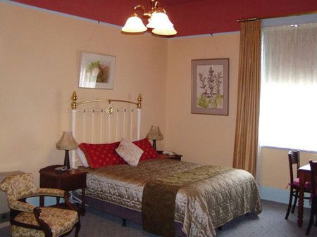 Glen Osborne House - Accommodation Brisbane 4