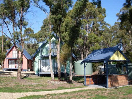 Four Seasons Holiday Cottages - Accommodation Brisbane 4