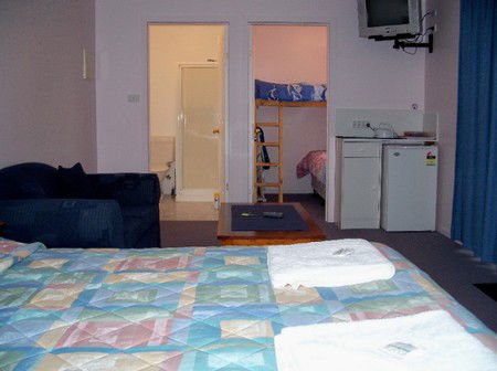 Sunset Beach Cabins - Accommodation Brisbane 1