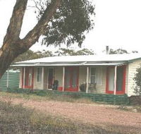 Christmas Tree Cottage - Accommodation Brisbane