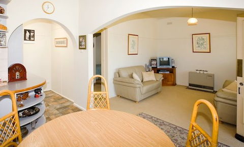Peel Cottage - Ballarat Miners Cottages - Accommodation Brisbane 0