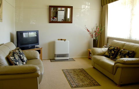 Peel Cottage - Ballarat Miners Cottages - Accommodation Brisbane 3