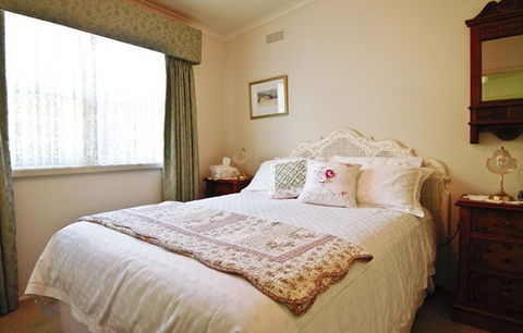 Peel Cottage - Ballarat Miners Cottages - Accommodation Brisbane 5