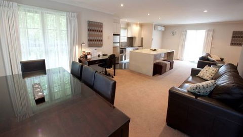 Executive Townhouse, Ballarat - Accommodation Brisbane 4