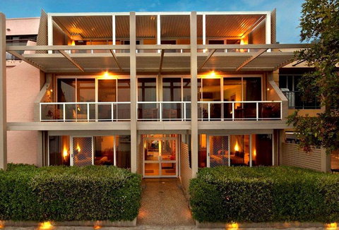 Bay Breeze Boutique Accommodation - Accommodation Brisbane 0