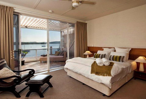 Bay Breeze Boutique Accommodation - Accommodation Brisbane 1