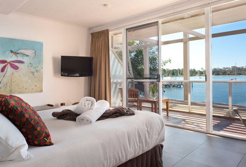Bay Breeze Boutique Accommodation - Accommodation Brisbane 3