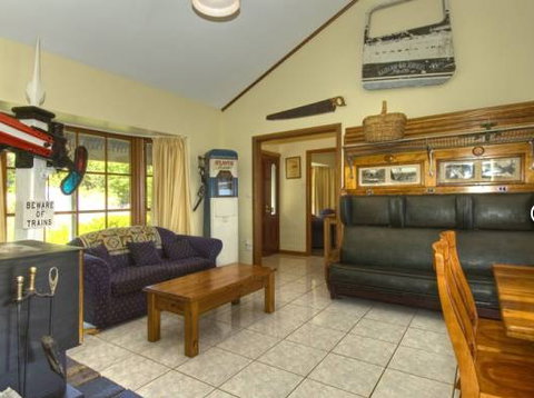 Lavender Views - Accommodation Brisbane 4